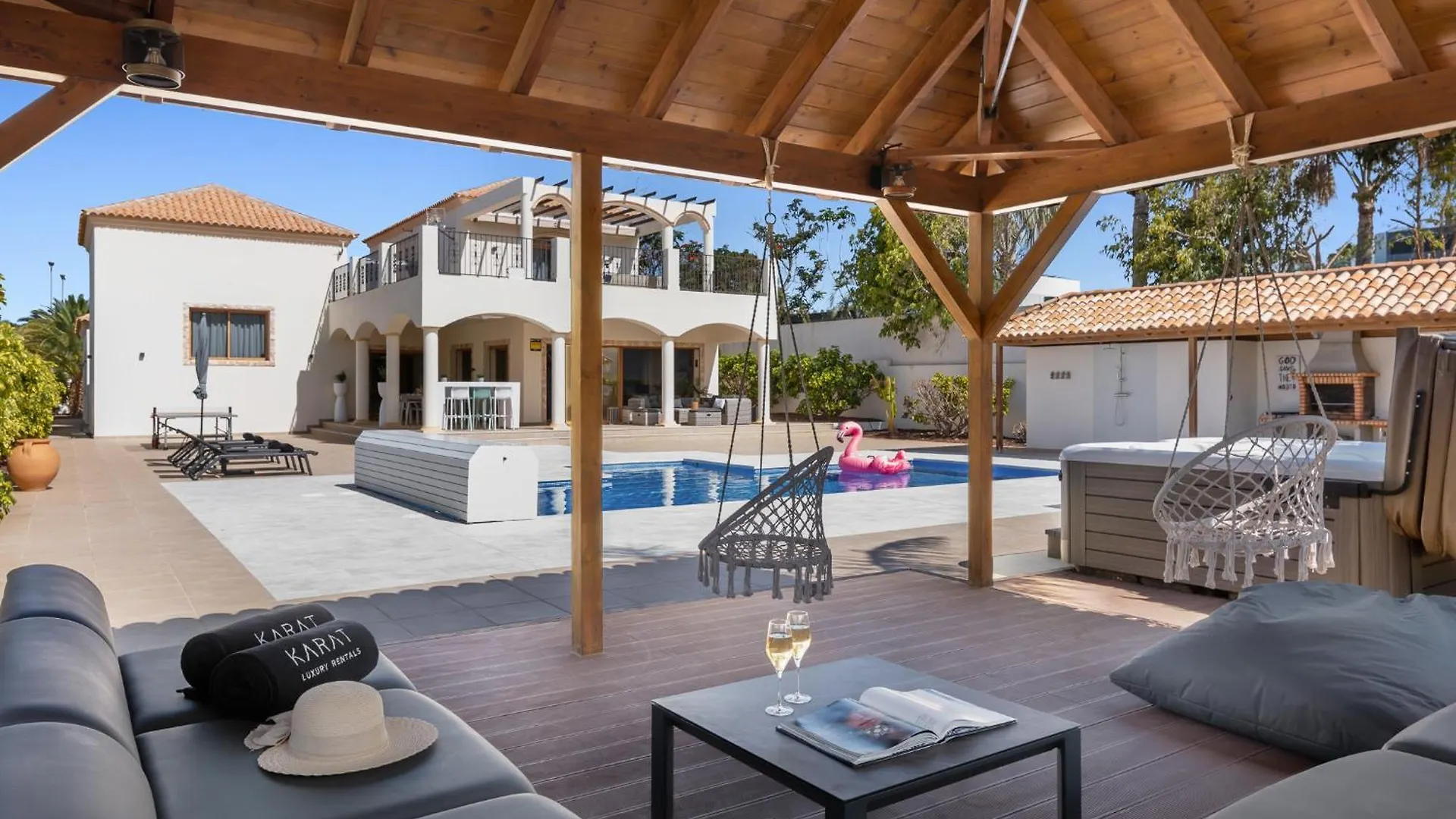 Karat Villa Luso 阿德耶 西班牙